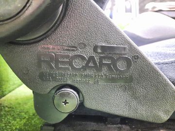 КРЕСЛО НА TOYOTA COROLLA NZE124