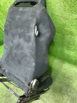 КРЕСЛО НА TOYOTA COROLLA NZE124