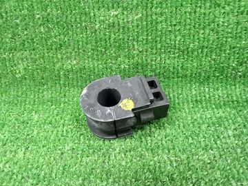 ВТУЛКА СТАБИЛИЗАТОРА НА NISSAN JUKE YF15