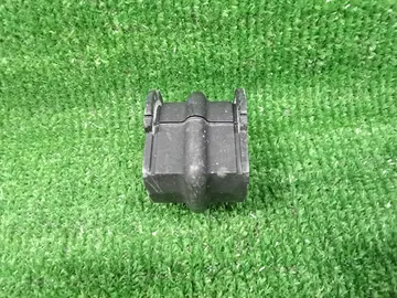 ВТУЛКА СТАБИЛИЗАТОРА НА NISSAN ELGRAND TNE52