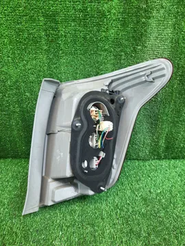 СТОП СИГНАЛ НА TOYOTA COROLLA FIELDER NZE141G