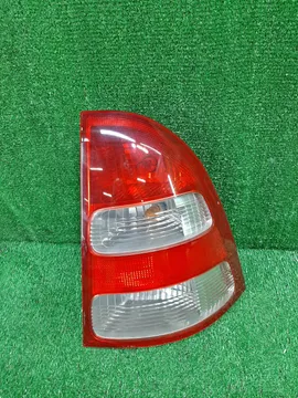 СТОП СИГНАЛ НА TOYOTA COROLLA FIELDER NZE121G