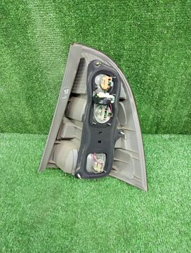 СТОП СИГНАЛ НА TOYOTA COROLLA FIELDER NZE121G