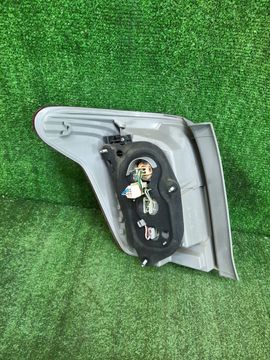 СТОП СИГНАЛ НА TOYOTA COROLLA FIELDER NZE141G