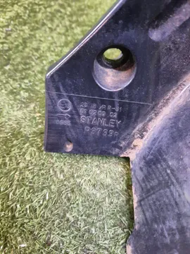 СТОП СИГНАЛ НА MITSUBISHI LANCER CS2A