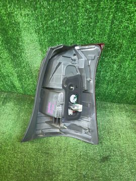 СТОП СИГНАЛ НА TOYOTA WISH ZNE10