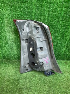 СТОП СИГНАЛ НА TOYOTA WISH ZNE10