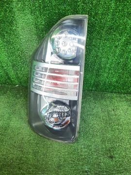 СТОП СИГНАЛ НА TOYOTA VOXY ZRR70G