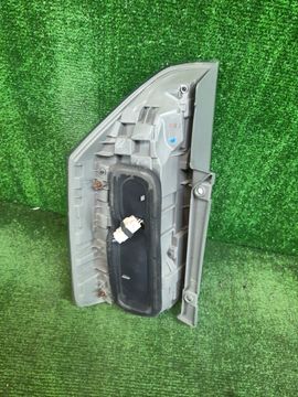 СТОП СИГНАЛ НА TOYOTA VOXY ZRR70G