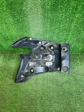 СТОП СИГНАЛ НА TOYOTA SIENTA NSP170G