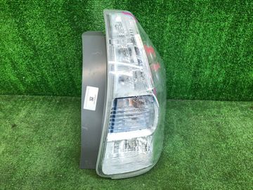 СТОП СИГНАЛ НА TOYOTA PRIUS ALPHA ZVW41W