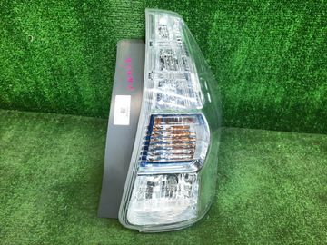 СТОП СИГНАЛ НА TOYOTA PRIUS ALPHA ZVW41W