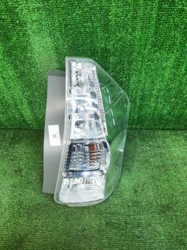 СТОП СИГНАЛ НА TOYOTA PRIUS ALPHA ZVW41W