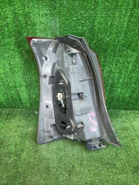 СТОП СИГНАЛ НА TOYOTA WISH ZNE10