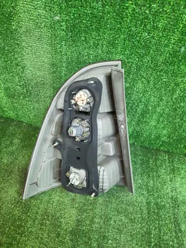 СТОП СИГНАЛ НА TOYOTA COROLLA FIELDER NZE121G
