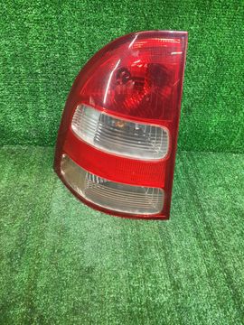 СТОП СИГНАЛ НА TOYOTA COROLLA FIELDER NZE121G