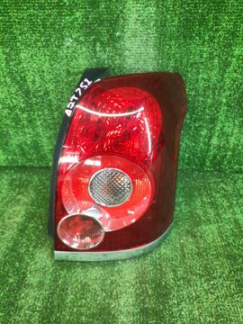 СТОП СИГНАЛ НА TOYOTA AVENSIS AZT251