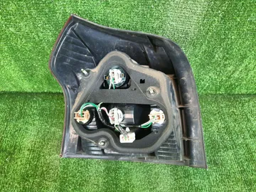 СТОП СИГНАЛ НА TOYOTA COROLLA RUNX NZE121