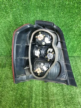 СТОП СИГНАЛ НА TOYOTA KLUGER V MCU25W