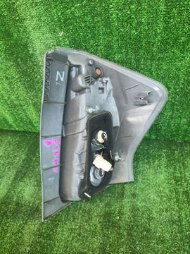 СТОП СИГНАЛ НА TOYOTA PRIUS ALPHA ZVW41W