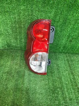 СТОП СИГНАЛ НА NISSAN NV200 M20