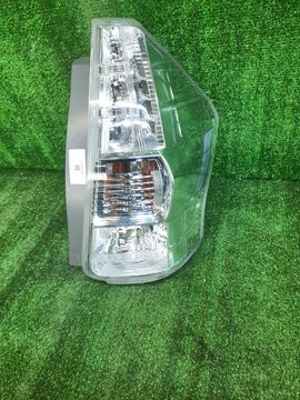 СТОП СИГНАЛ НА TOYOTA PRIUS ALPHA ZVW41W