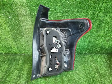 СТОП СИГНАЛ НА TOYOTA COROLLA FIELDER NZE164G