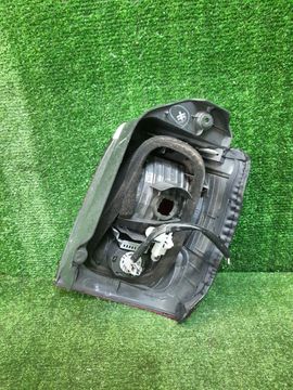СТОП СИГНАЛ НА TOYOTA HIACE REGIUS KCH46