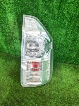 СТОП СИГНАЛ НА TOYOTA VOXY ZRR70