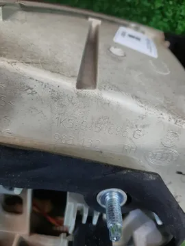 СТОП СИГНАЛ НА VOLKSWAGEN JETTA 1K5