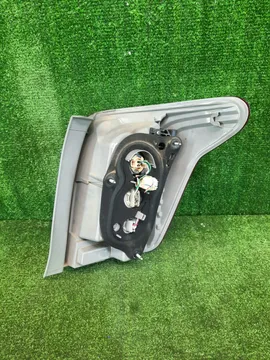 СТОП СИГНАЛ НА TOYOTA FIELDER NZE141
