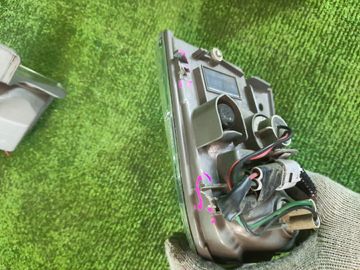 СТОП СИГНАЛ НА TOYOTA ISIS ZGM10