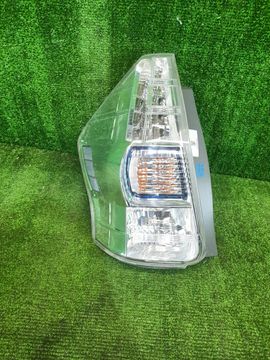 СТОП СИГНАЛ НА TOYOTA PRIUS ALPHA ZVW41