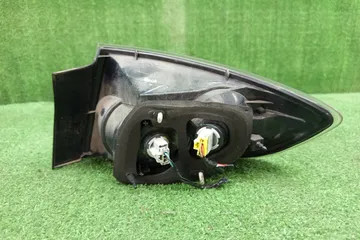 СТОП СИГНАЛ НА MAZDA AXELA BK5P