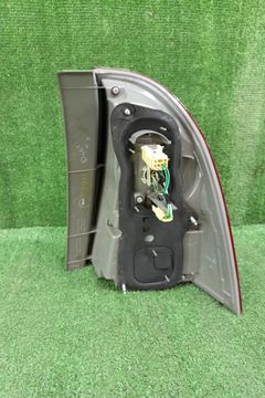 СТОП СИГНАЛ НА TOYOTA COROLLA FIELDER NZE121G
