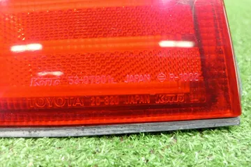 СТОП СИГНАЛ НА TOYOTA CARINA ST190