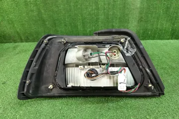 СТОП СИГНАЛ НА NISSAN BLUEBIRD EU14