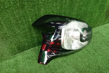 СТОП СИГНАЛ НА TOYOTA SIENTA NSP170G