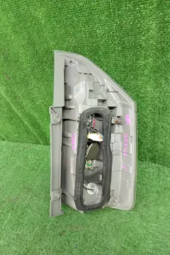 СТОП СИГНАЛ НА TOYOTA VOXY ZRR70G