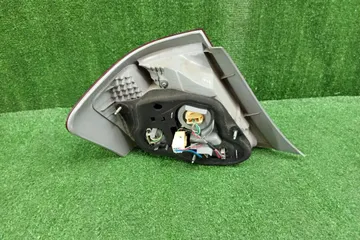 СТОП СИГНАЛ НА TOYOTA COROLLA  AXIO NZE141
