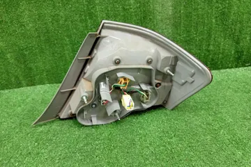 СТОП СИГНАЛ НА TOYOTA COROLLA  AXIO NZE141