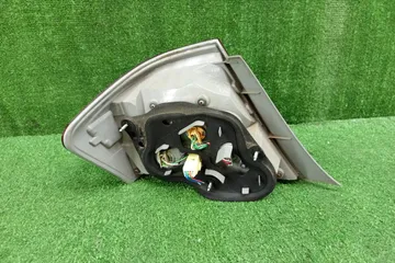 СТОП СИГНАЛ НА TOYOTA COROLLA  AXIO NZE141