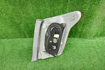 СТОП СИГНАЛ НА TOYOTA COROLLA FIELDER NZE141G