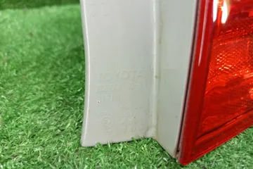 СТОП СИГНАЛ НА TOYOTA COROLLA FIELDER NZE141G