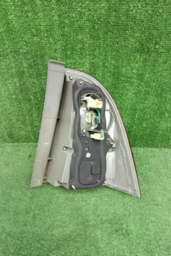 СТОП СИГНАЛ НА TOYOTA COROLLA FIELDER NZE121G