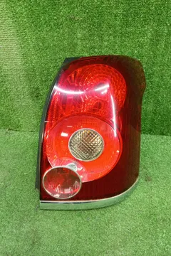 СТОП СИГНАЛ НА TOYOTA AVENSIS AZT251