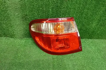 СТОП СИГНАЛ НА NISSAN BLUEBIRD SYLPHY G10