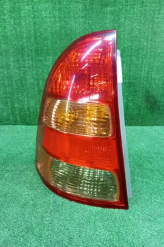 СТОП СИГНАЛ НА TOYOTA COROLLA FIELDER NZE121G