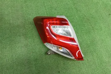 СТОП СИГНАЛ НА TOYOTA VITZ KSP130