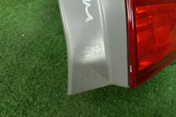 СТОП СИГНАЛ НА TOYOTA COROLLA FIELDER NZE141G